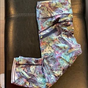 Lululemon Capri multi-color leggings